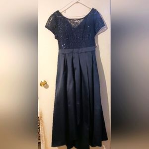 SLNY Blue Formal Clasdic Dress sz.14 Sequins & Satin‎ NWT